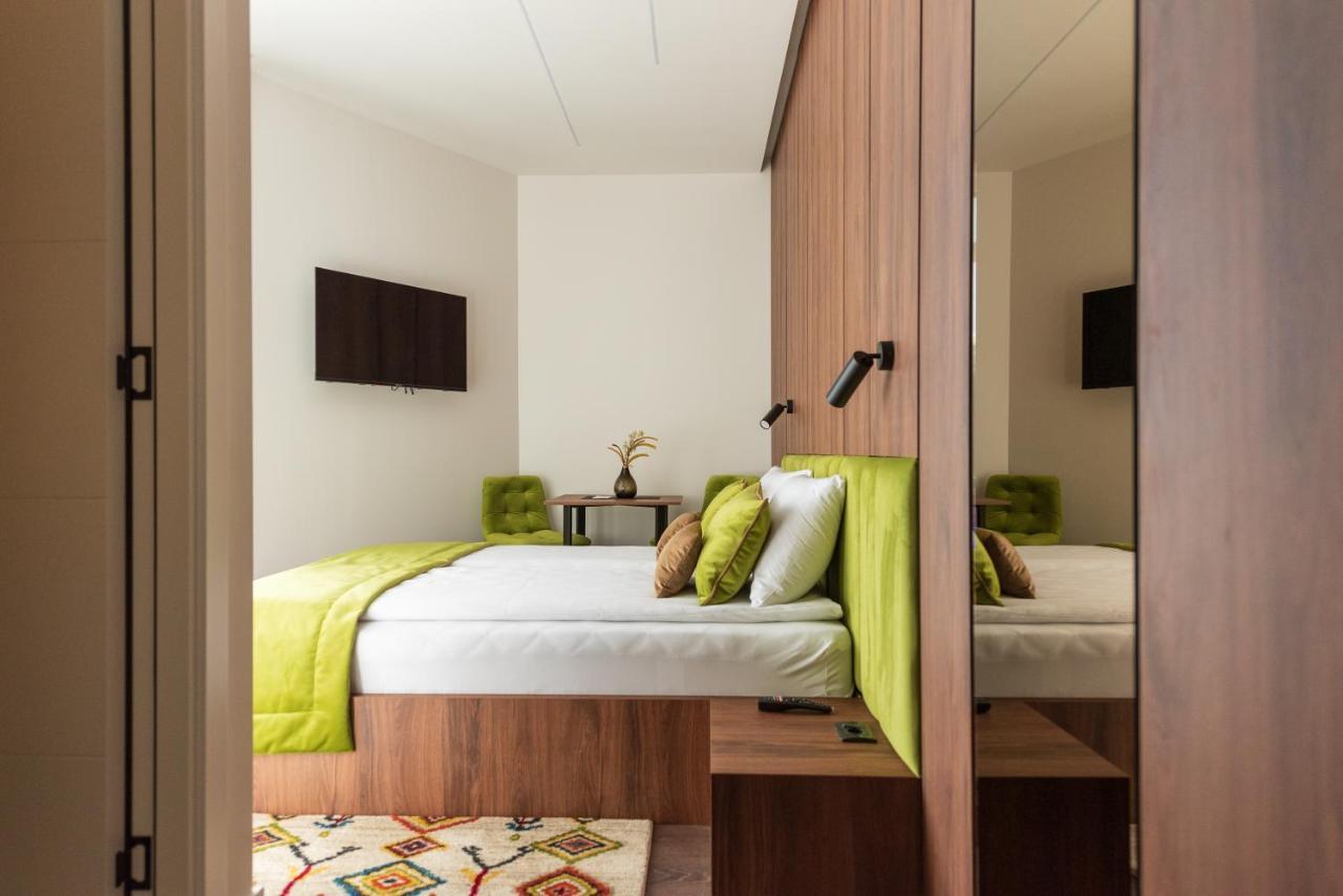 Apartments Emerald Free Garage Parking Sarajevo Bagian luar foto