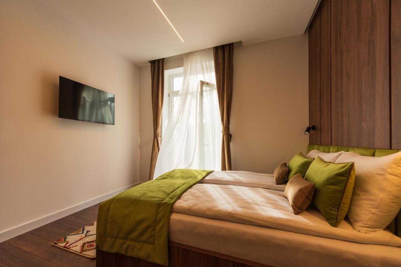 Apartments Emerald Free Garage Parking Sarajevo Bagian luar foto