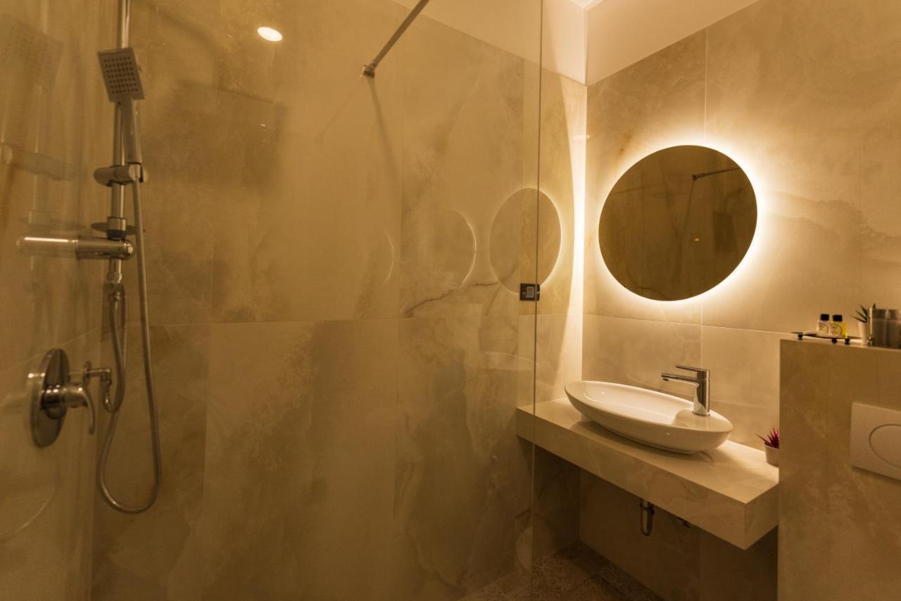Apartments Emerald Free Garage Parking Sarajevo Bagian luar foto
