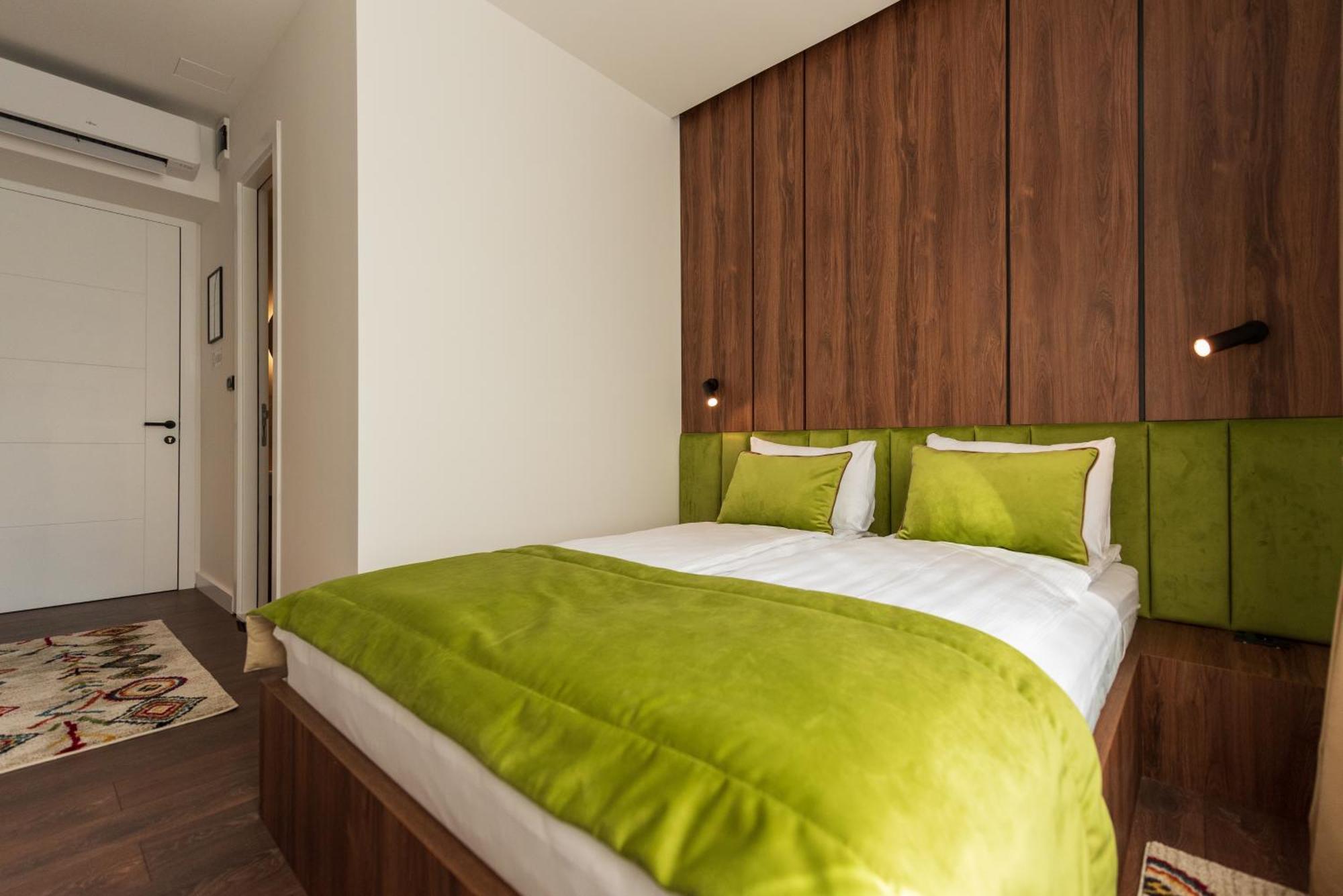 Apartments Emerald Free Garage Parking Sarajevo Bagian luar foto